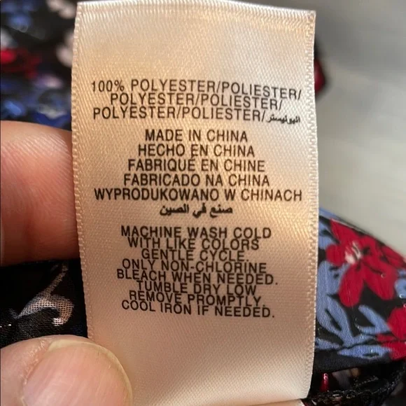 Jones New York Blue and‎ Red Graphic Tie Front Blouse - Picture 8 of 8